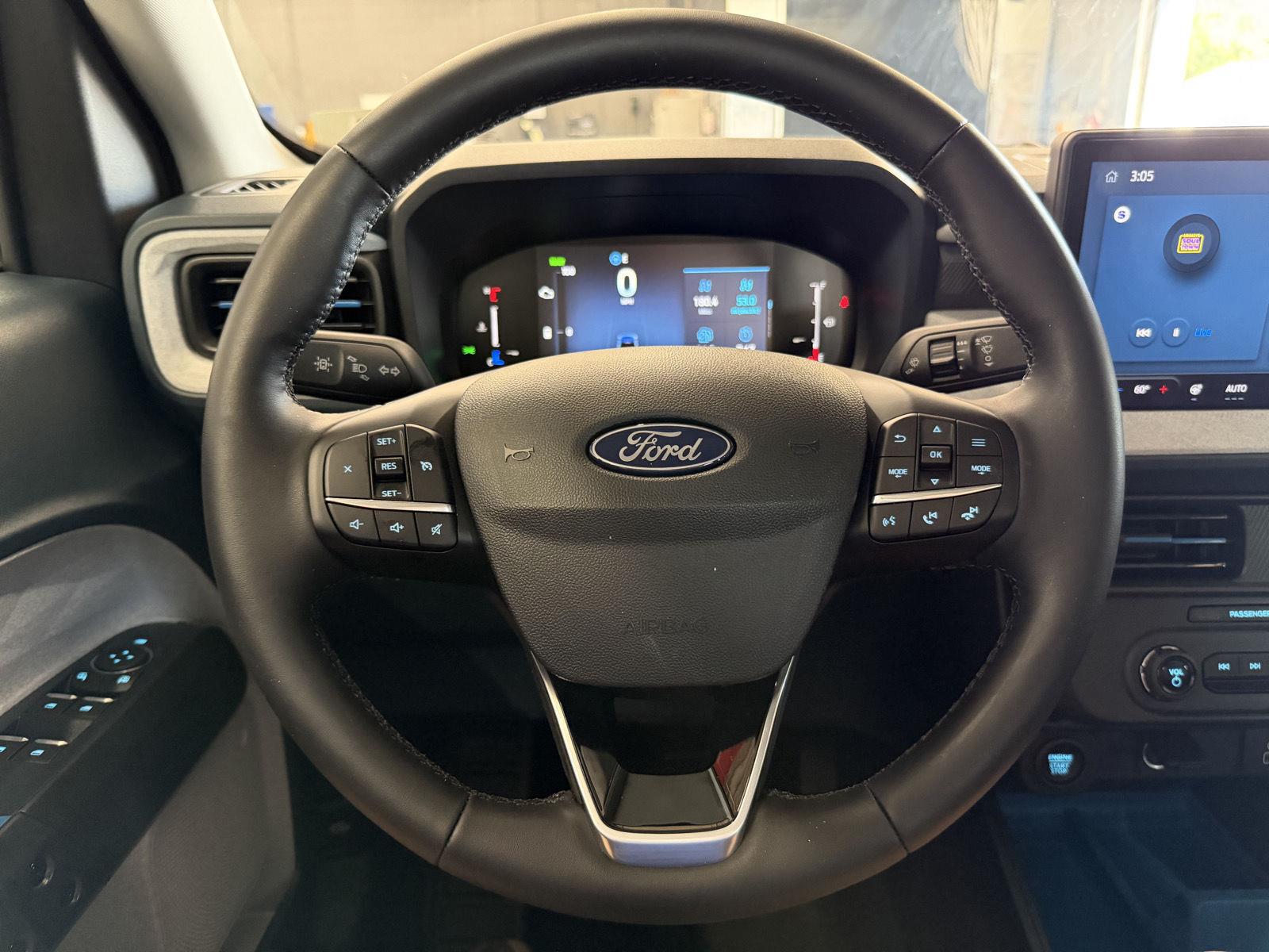 Vehicle photo 22