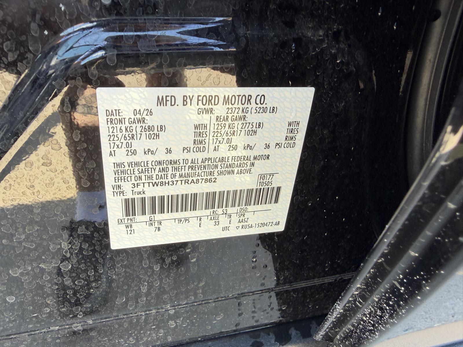 Vehicle photo 30