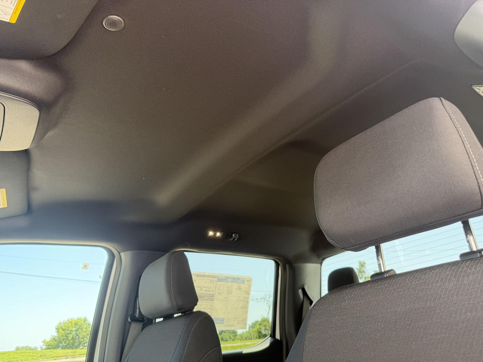 Vehicle photo 15