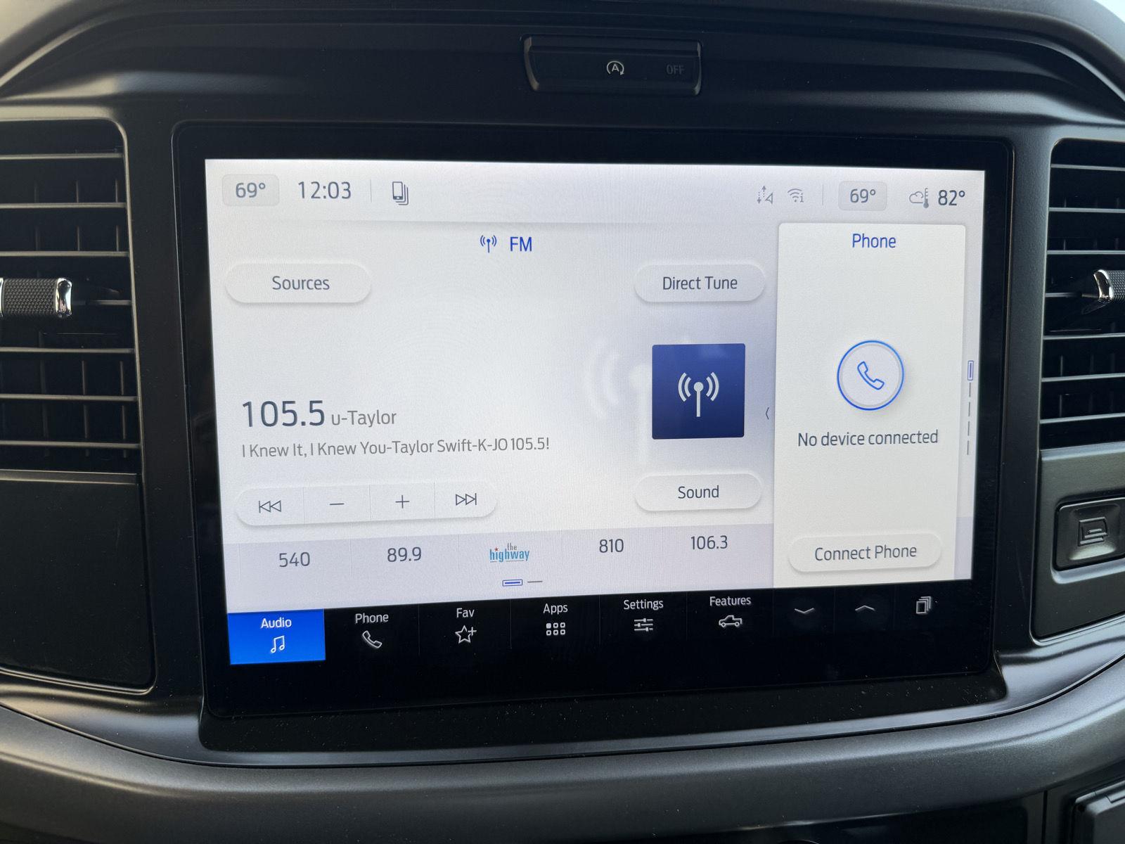 Vehicle photo 26