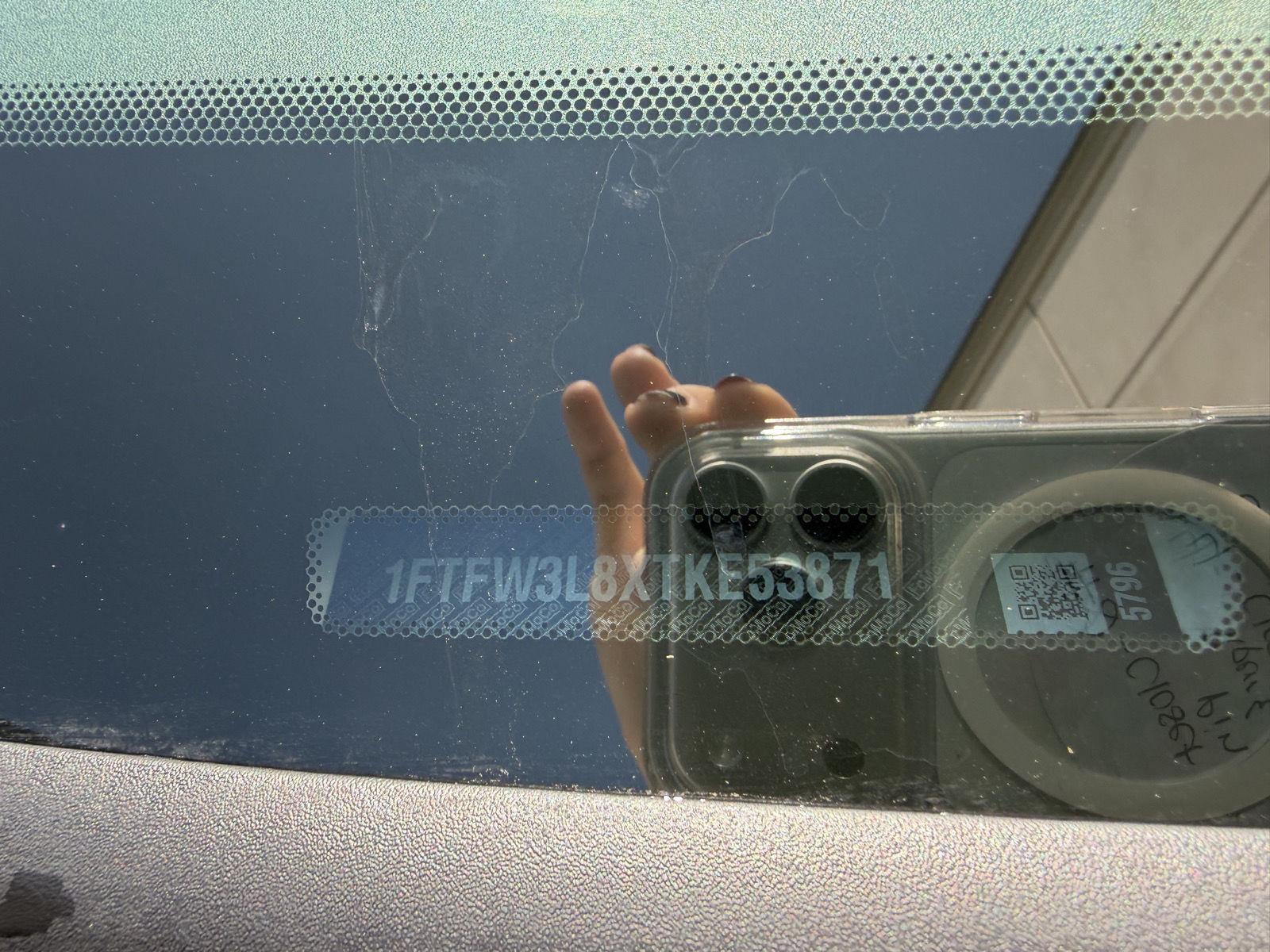 Vehicle photo 31