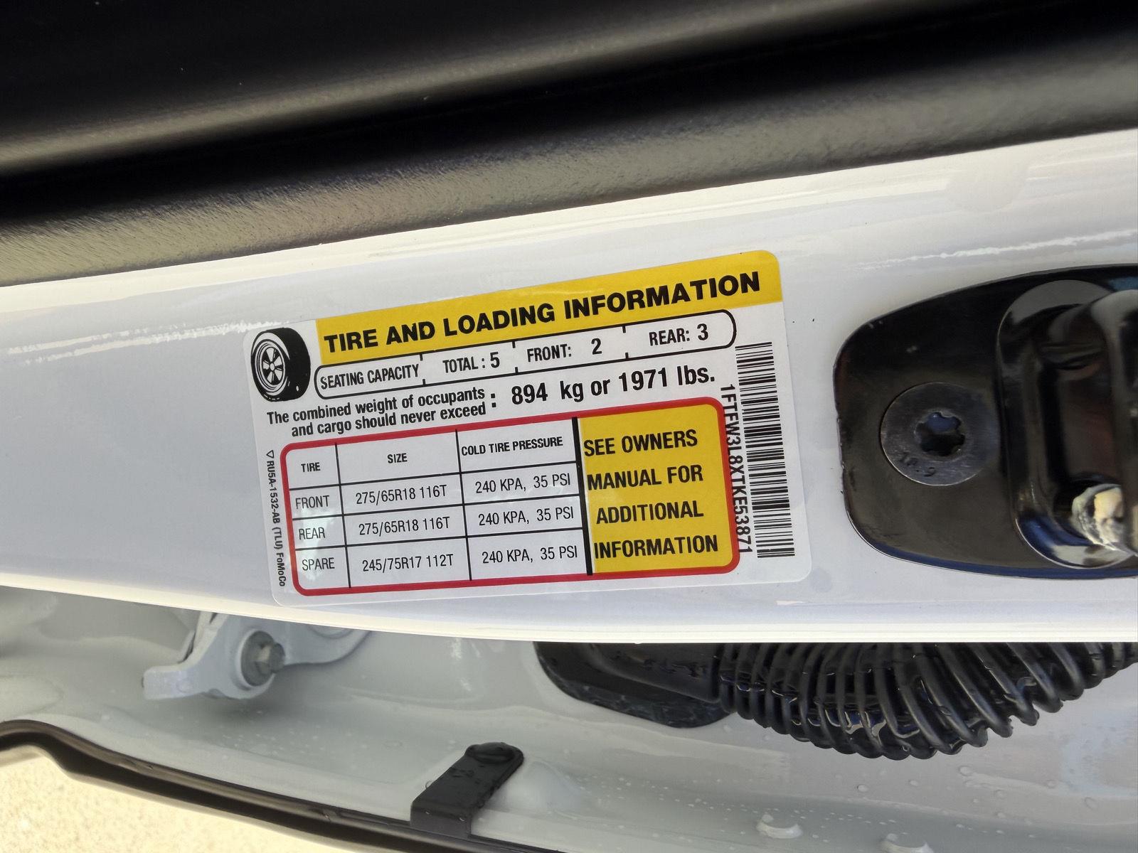 Vehicle photo 33