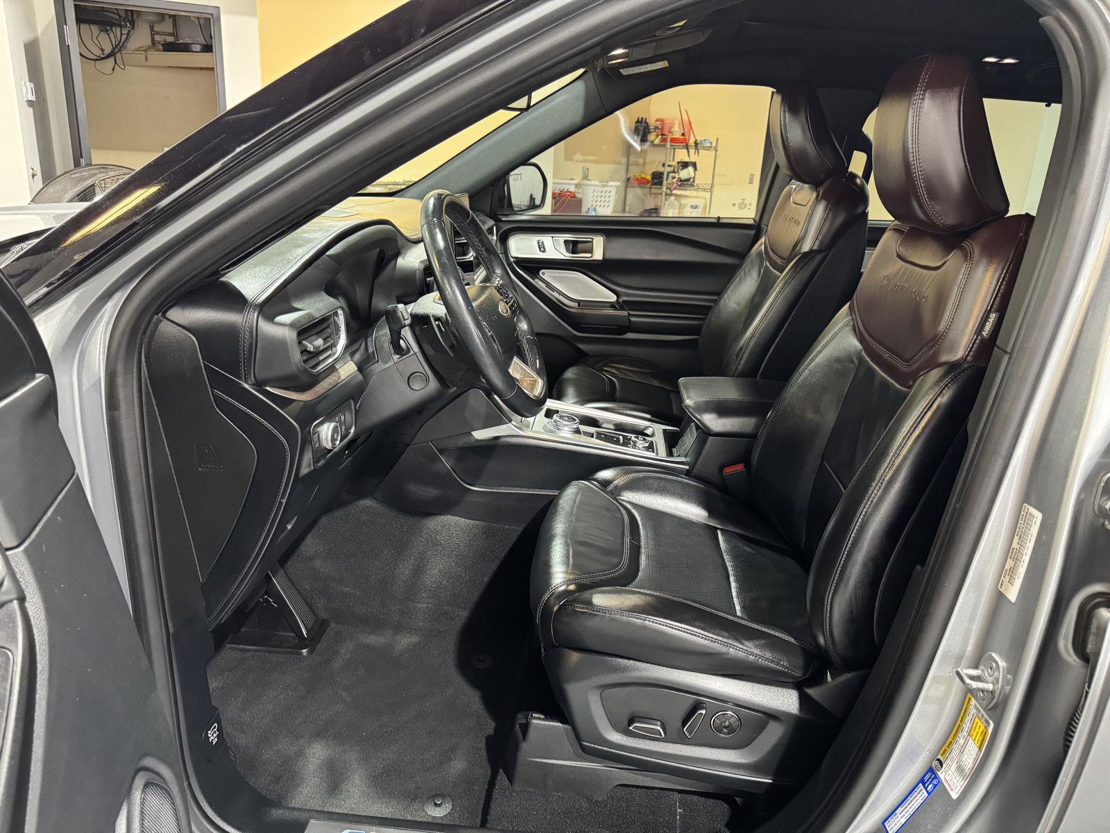 Vehicle photo 17