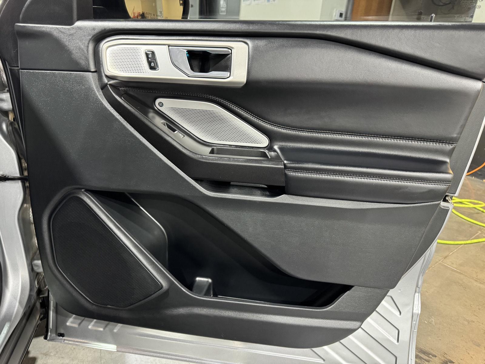 Vehicle photo 21