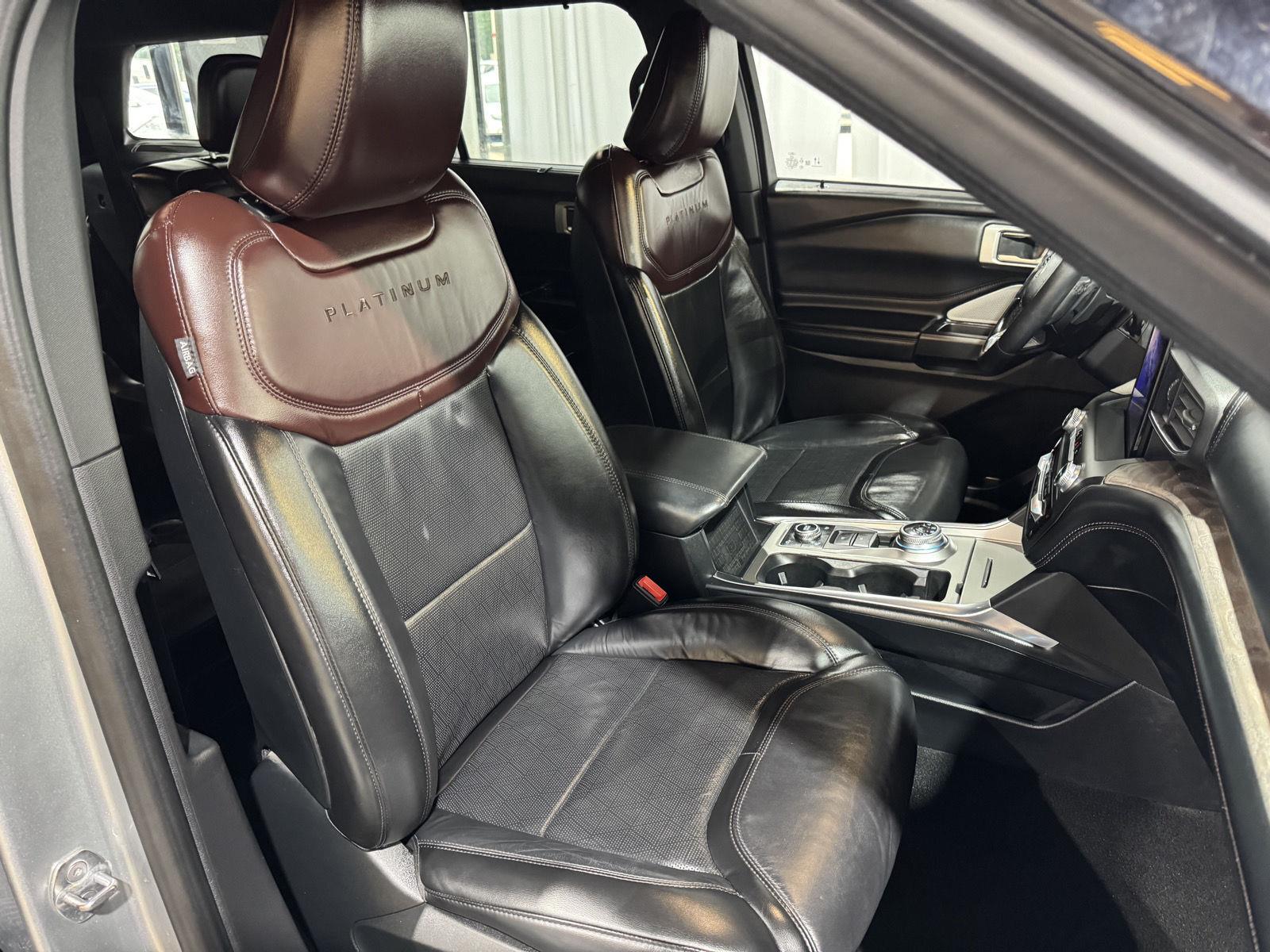 Vehicle photo 23