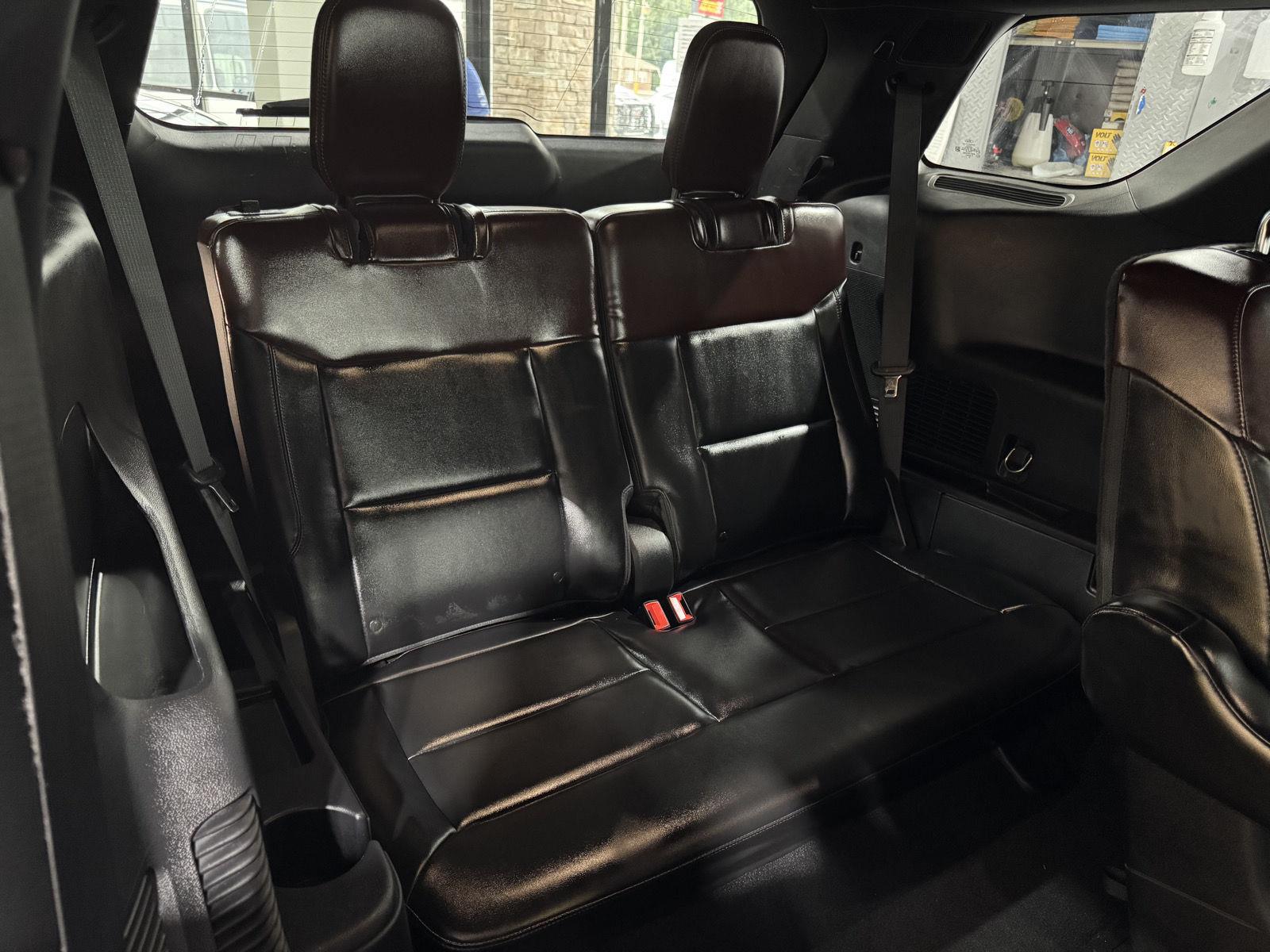 Vehicle photo 27