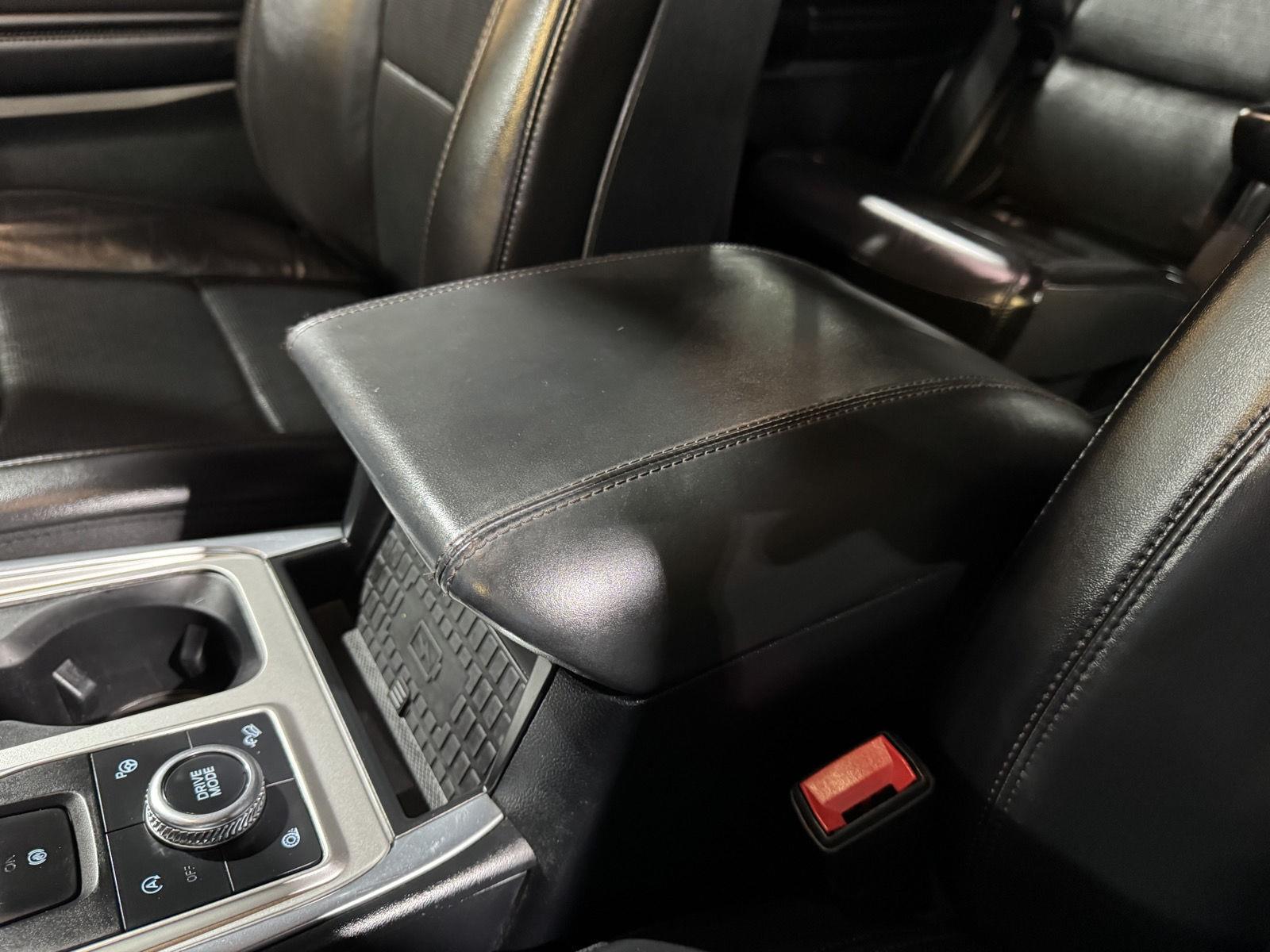 Vehicle photo 35