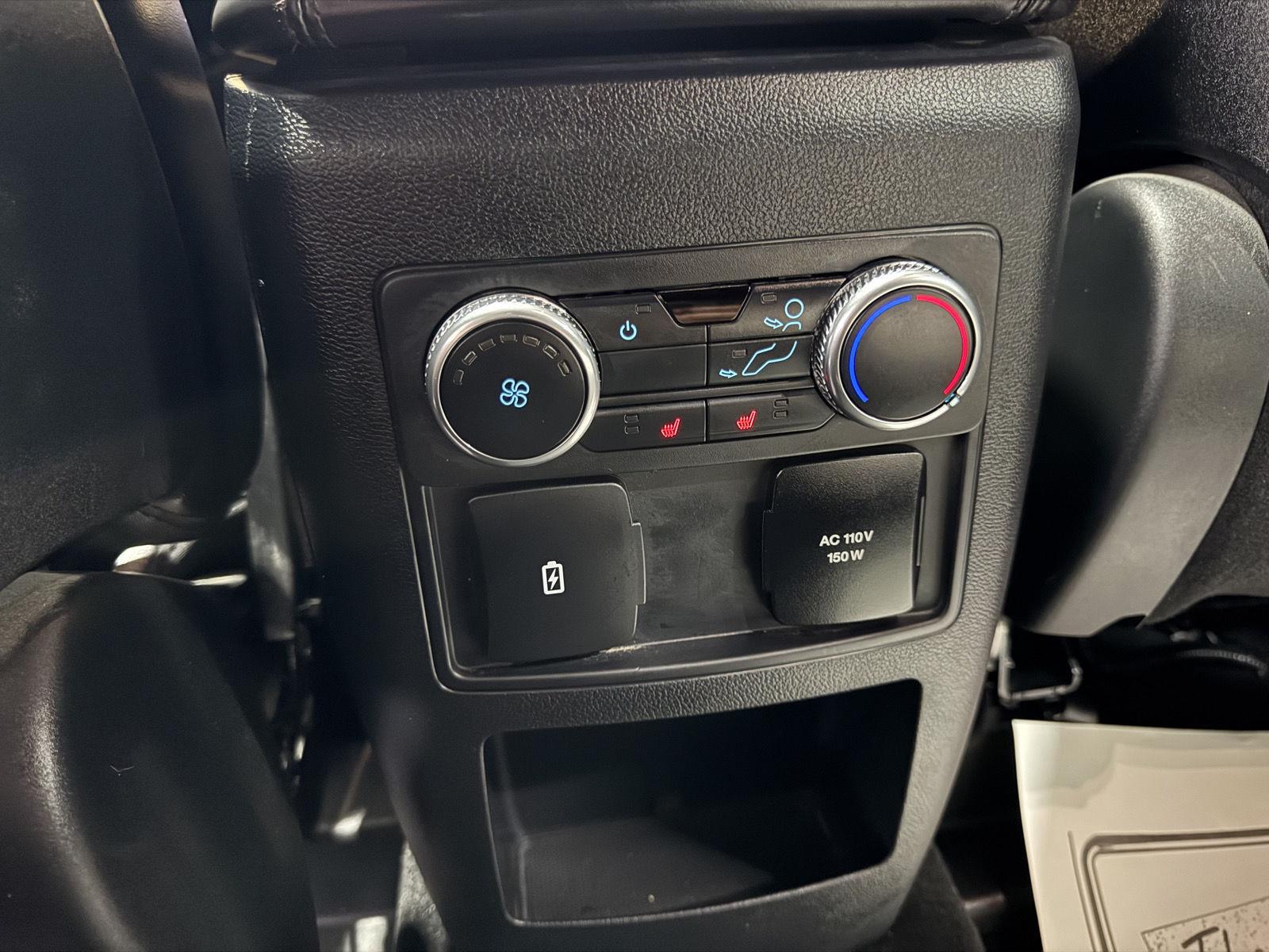 Vehicle photo 37