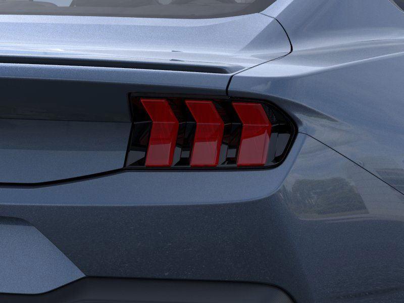 2025 Ford Mustang EcoBoost Premium photo 18