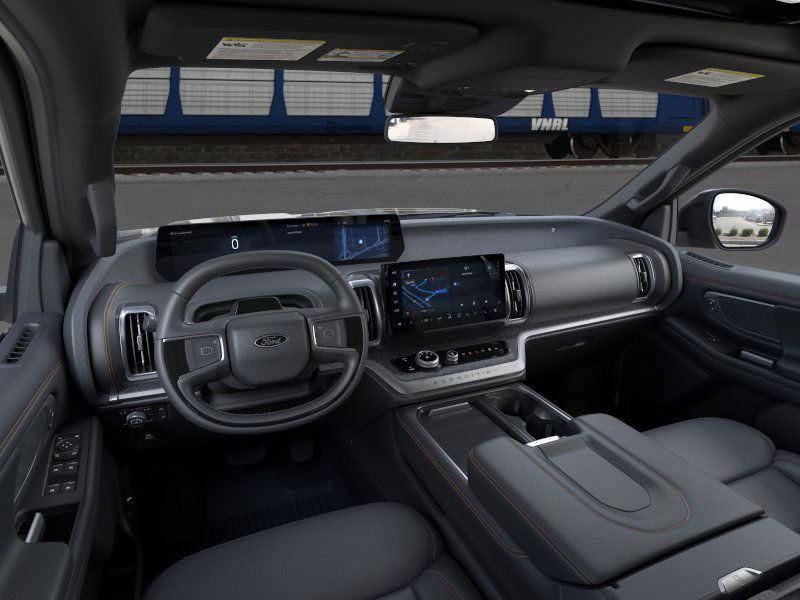 2025 Ford Expedition photo 9