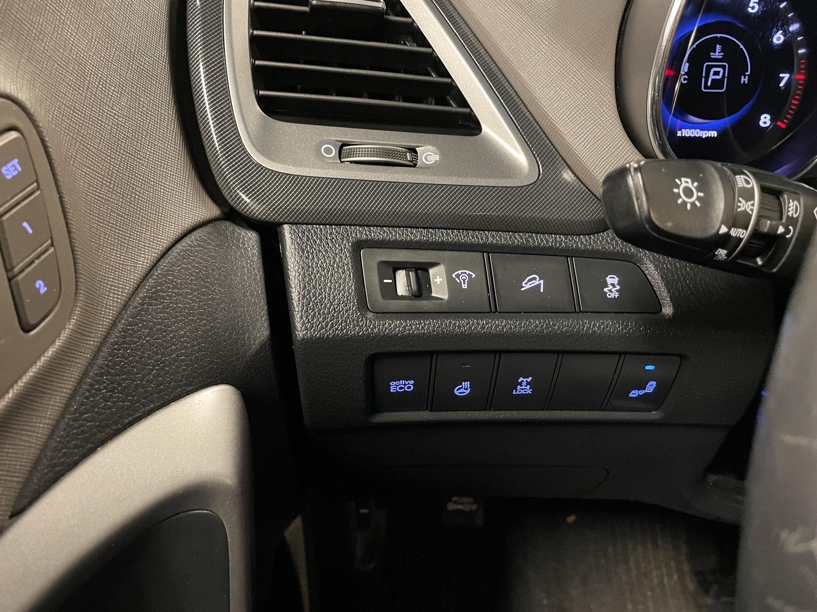 Used 2015 Hyundai Santa Fe Sport AWD 4dr 2.4 SUV/Crossover for sale in St. Joseph MO