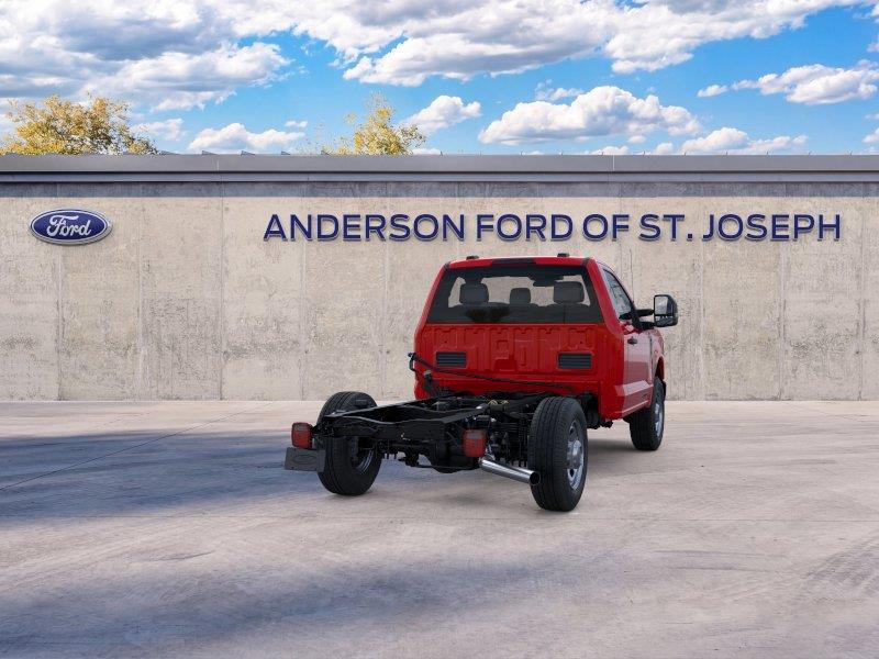 Vehicle photo 8