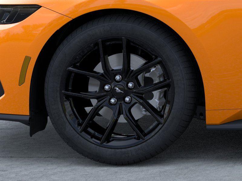 Vehicle photo 19