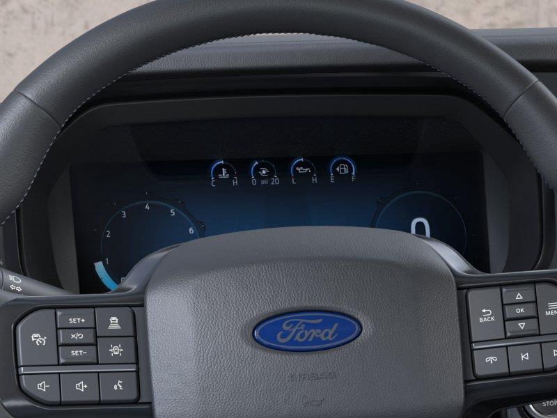 Vehicle photo 13