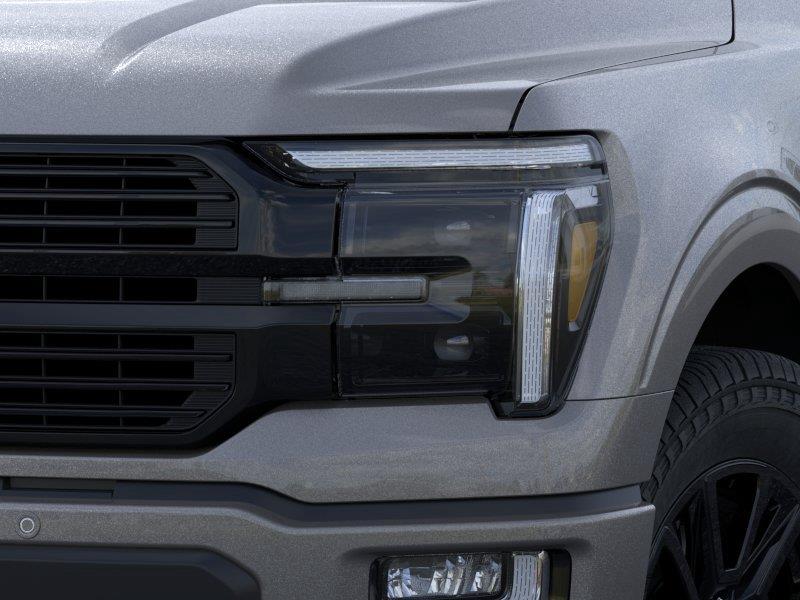 Vehicle photo 18