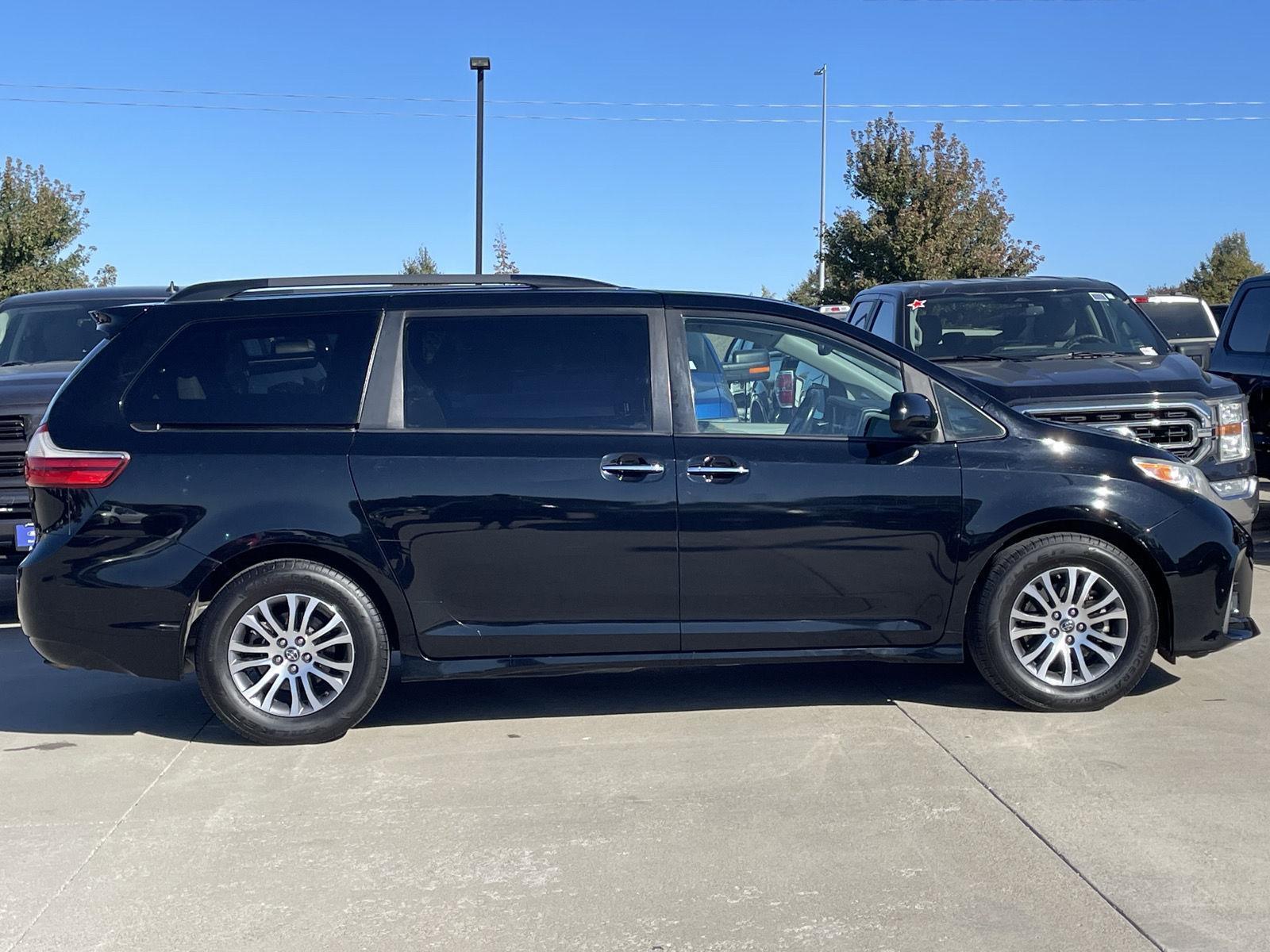 Used 2020 Toyota Sienna for sale in St. Joseph MO