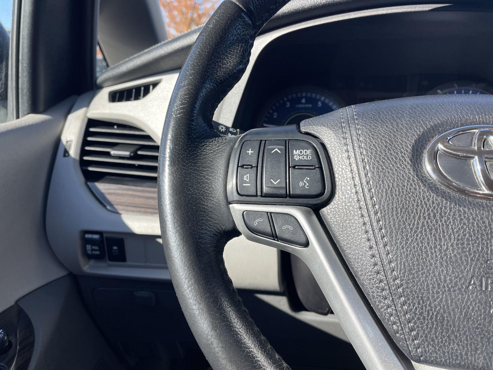 Used 2020 Toyota Sienna for sale in St. Joseph MO