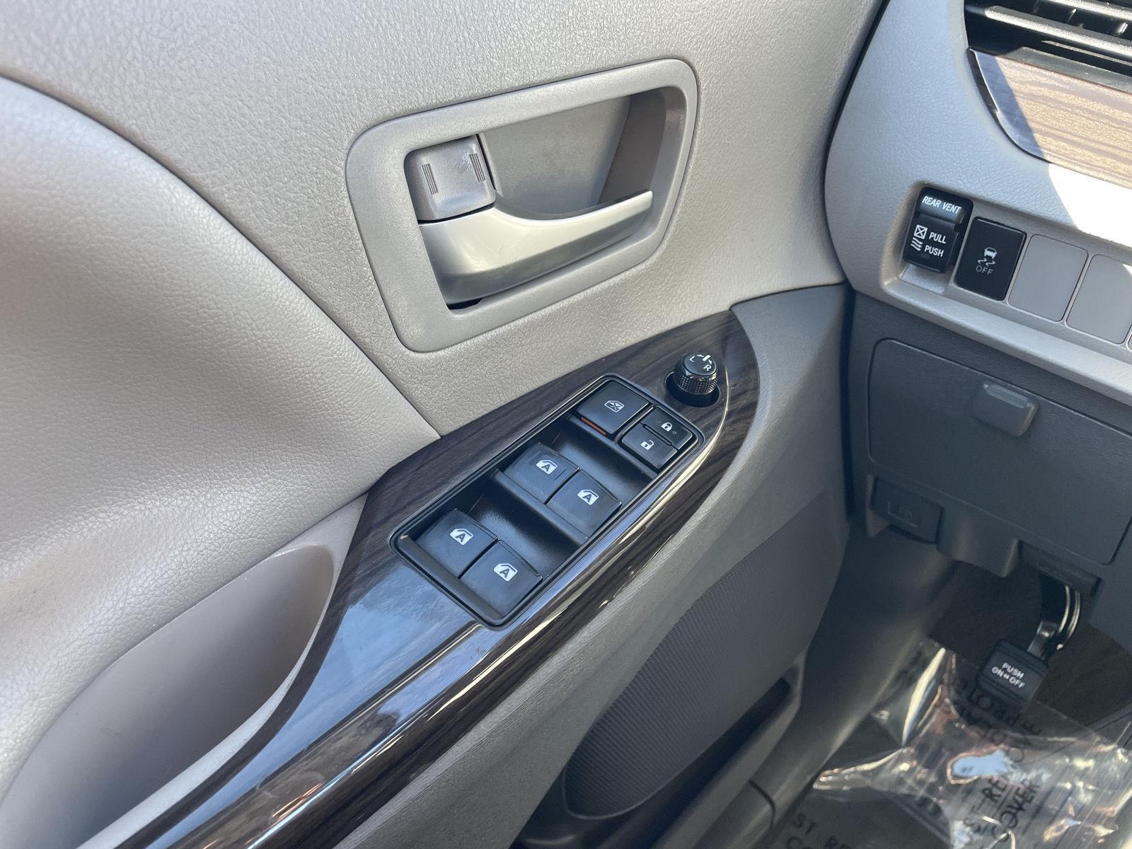 Used 2020 Toyota Sienna for sale in St. Joseph MO