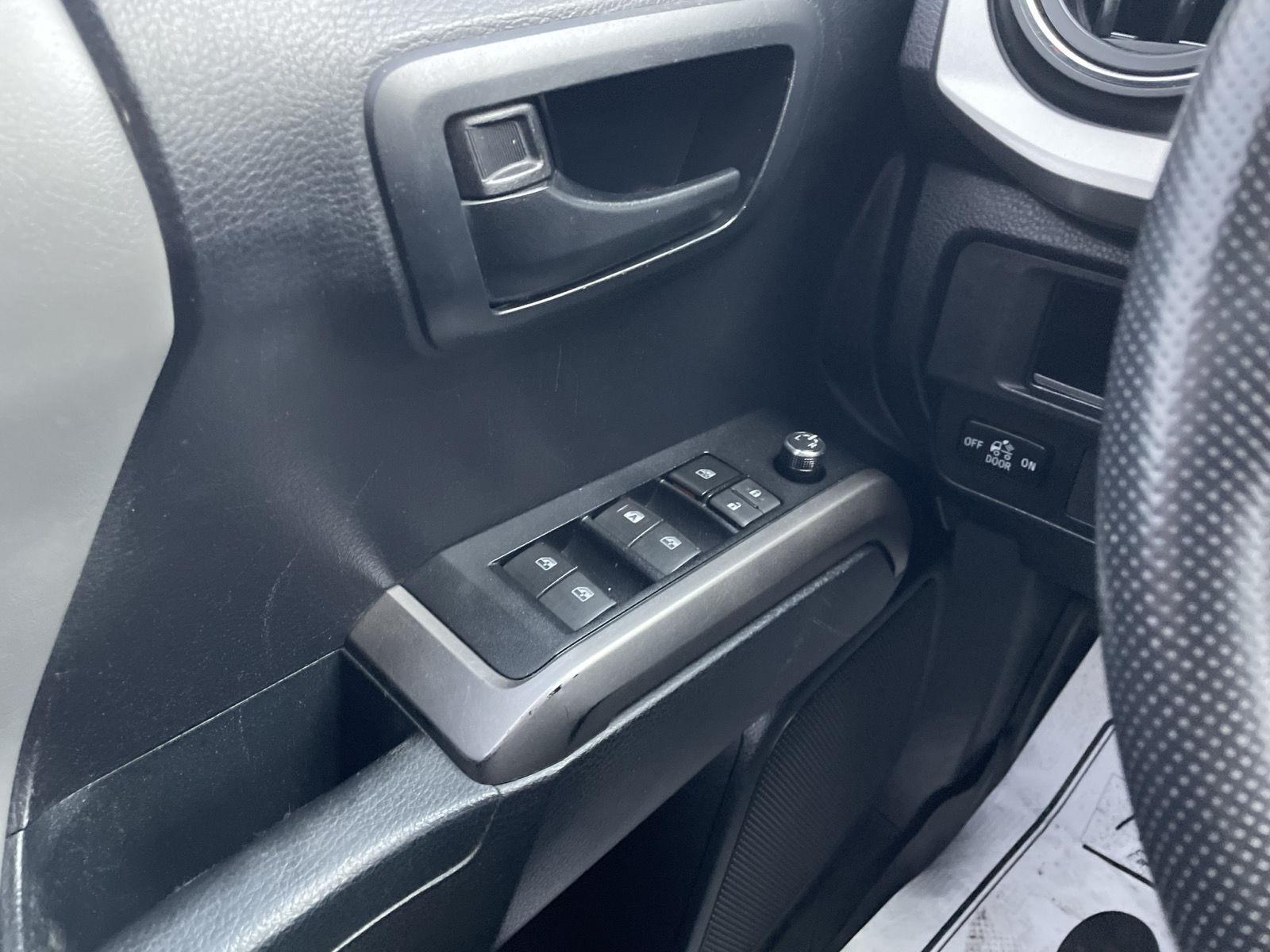 Used 2018 Toyota Tacoma for sale in St. Joseph MO