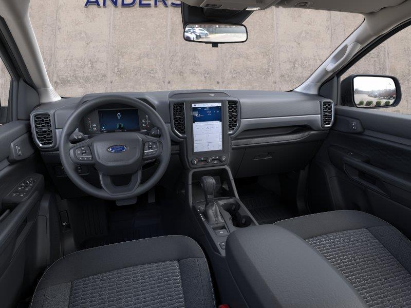Vehicle photo 9