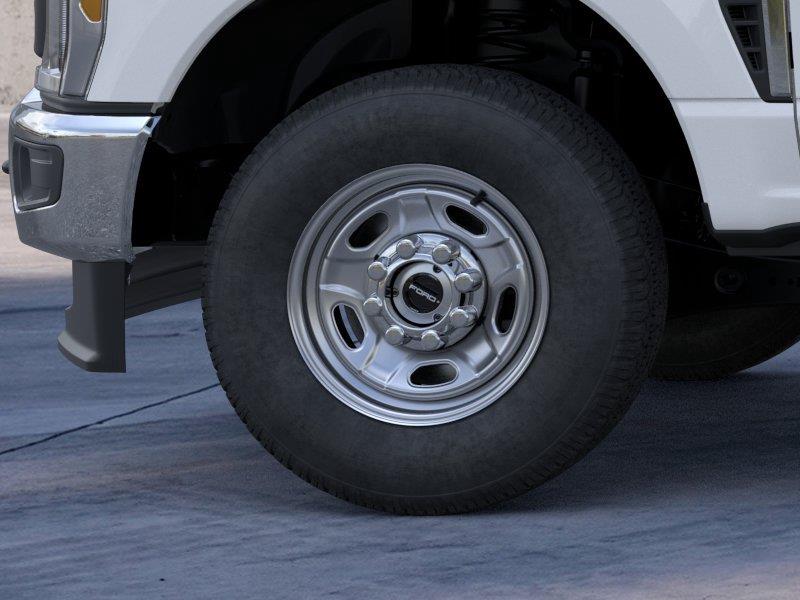 Vehicle photo 19