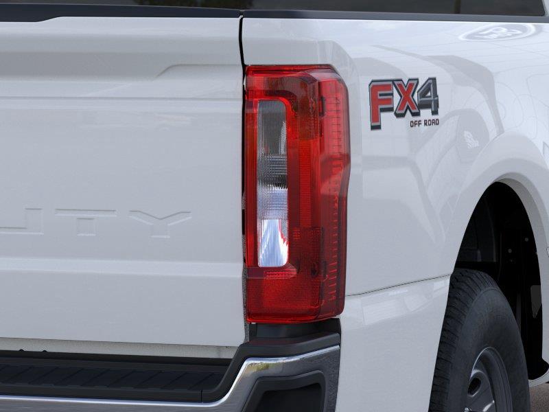 Vehicle photo 21