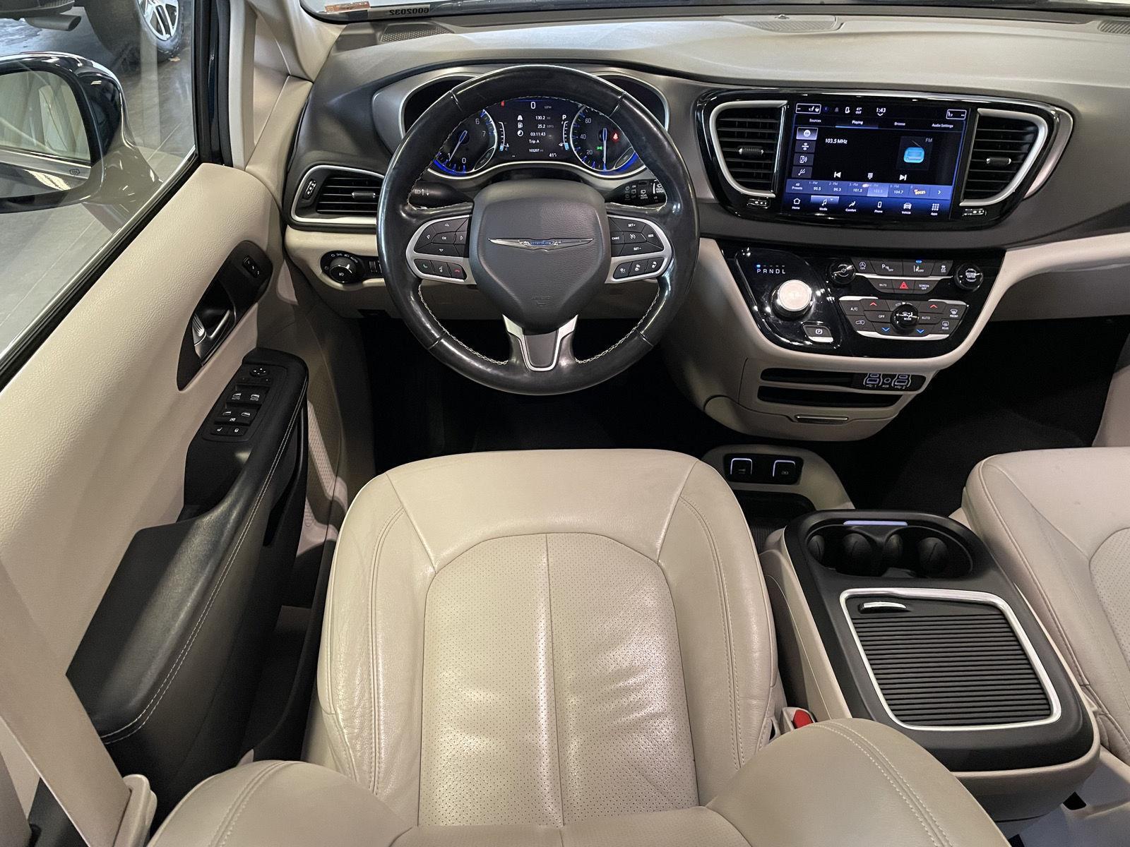 Used 2021 Chrysler Pacifica for sale in St. Joseph MO