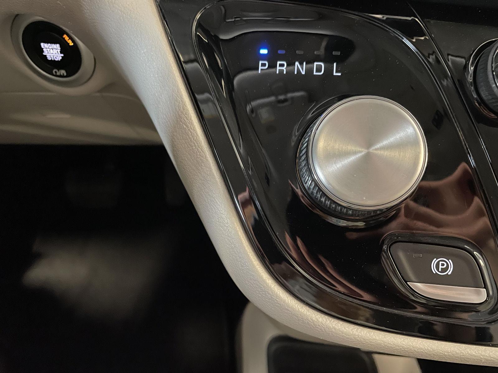 Used 2021 Chrysler Pacifica for sale in St. Joseph MO