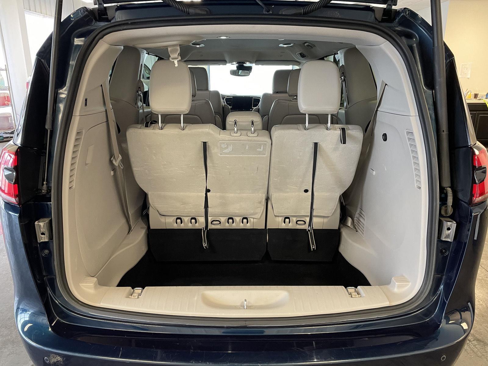 Used 2021 Chrysler Pacifica for sale in St. Joseph MO