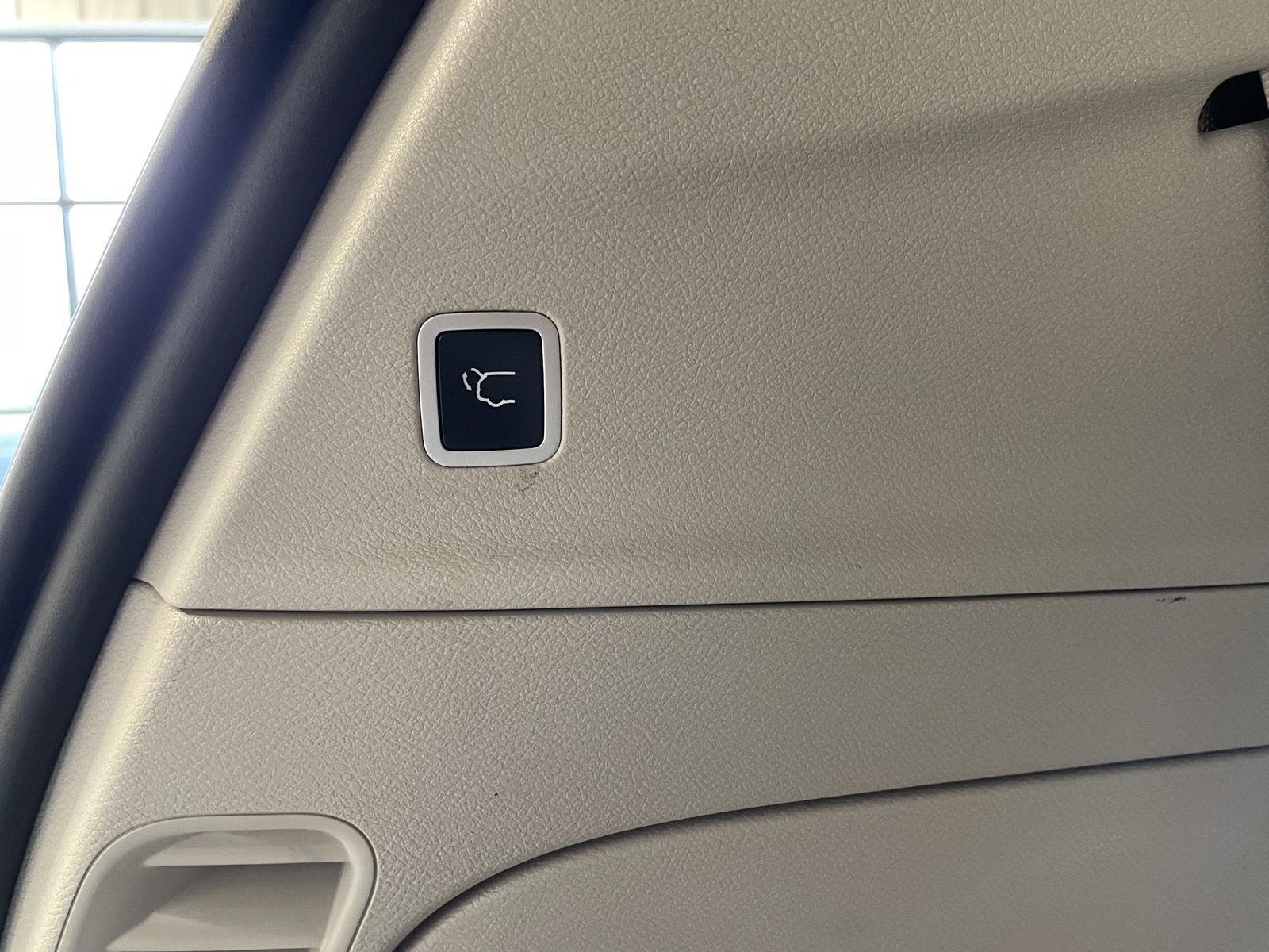 Used 2021 Chrysler Pacifica for sale in St. Joseph MO