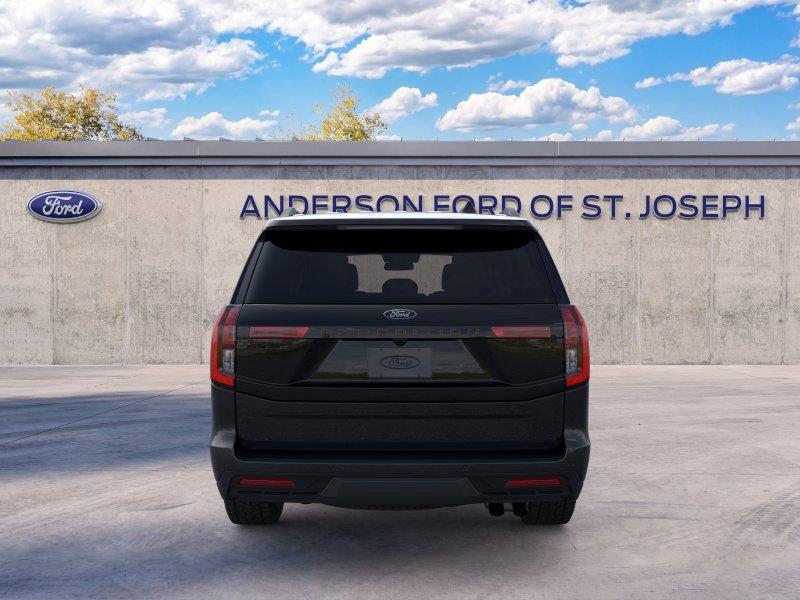 Vehicle photo 5