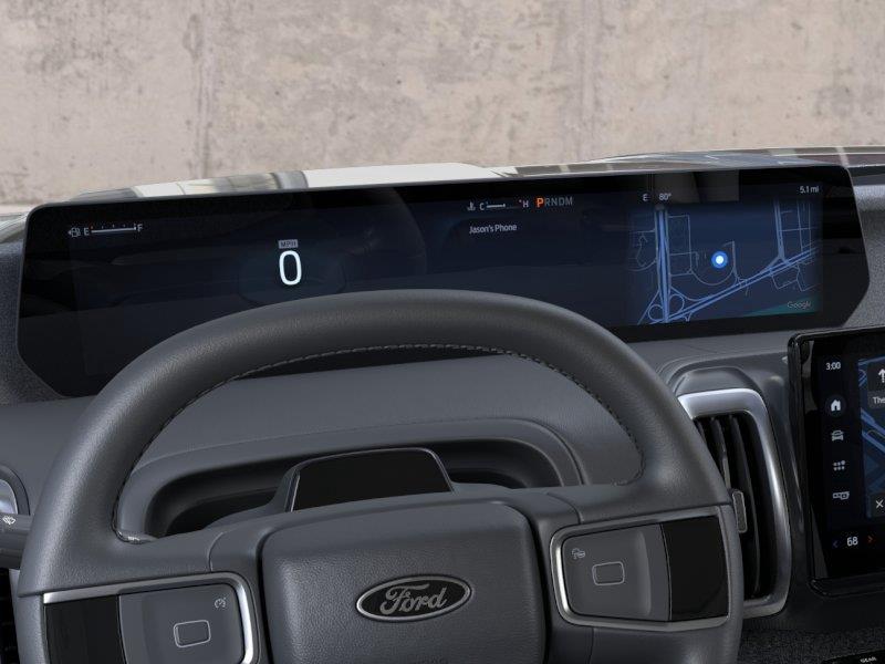 Vehicle photo 13
