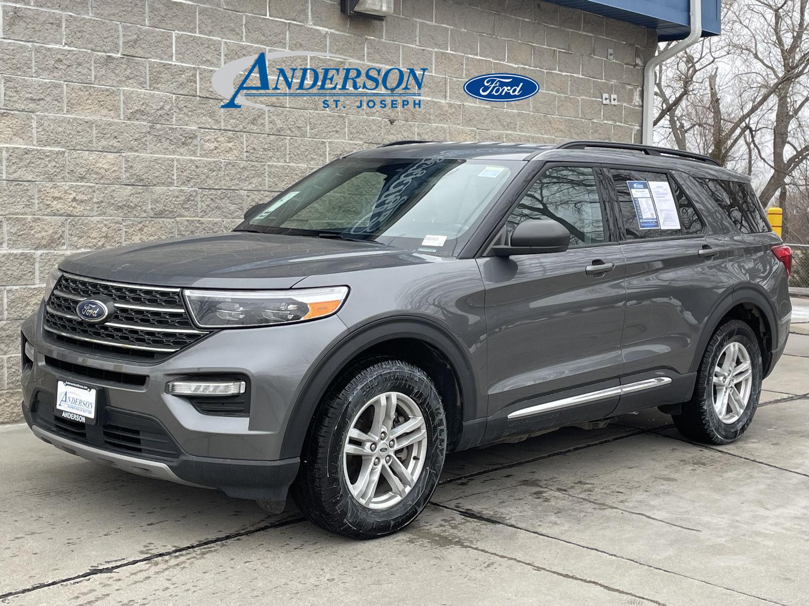 Gray 2023 Ford Explorer XLT AWD SUV / Crossover All-Wheel Drive Automatic