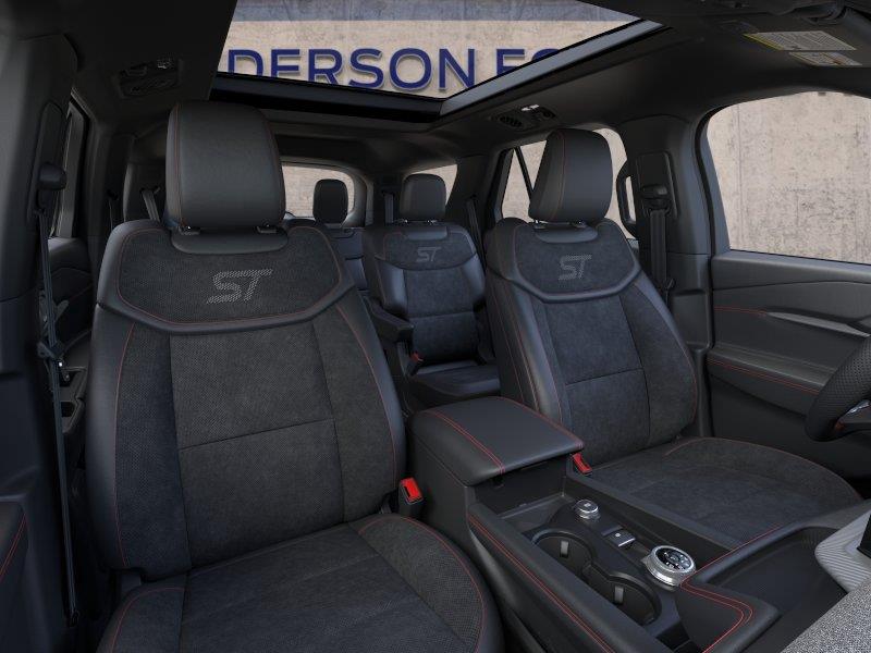 Vehicle photo 10