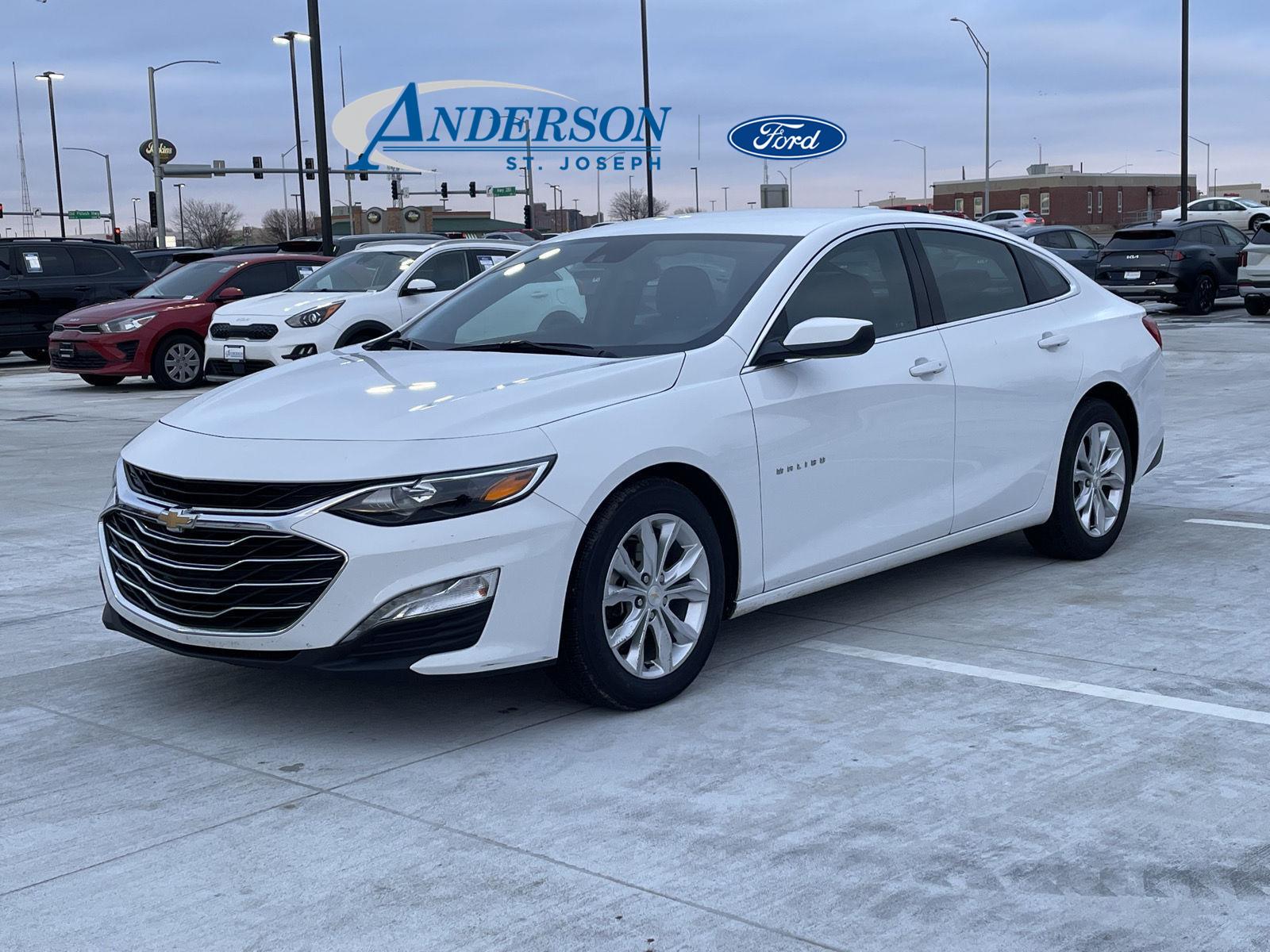 White 2023 Chevrolet Malibu LT with 1LT FWD Sedan Front-Wheel Drive Continuously Variable Transmission