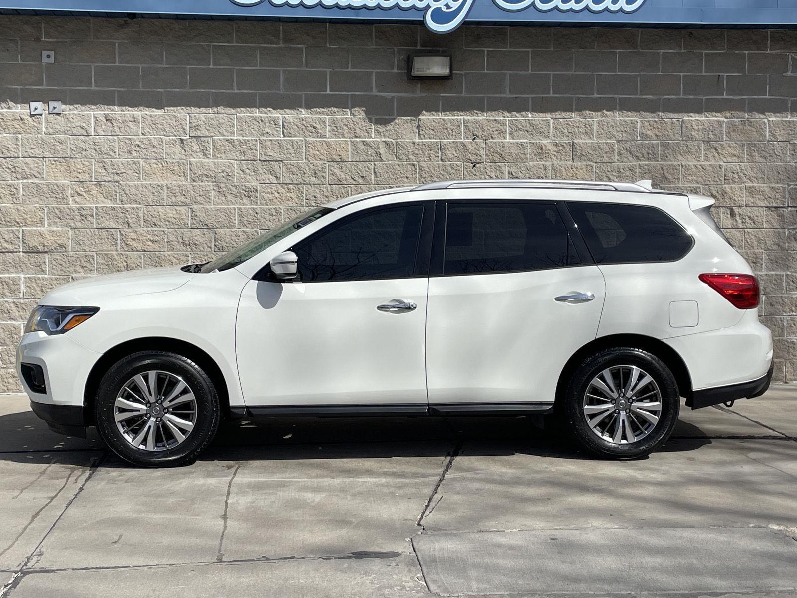Used 2020 Nissan Pathfinder for sale in St. Joseph MO