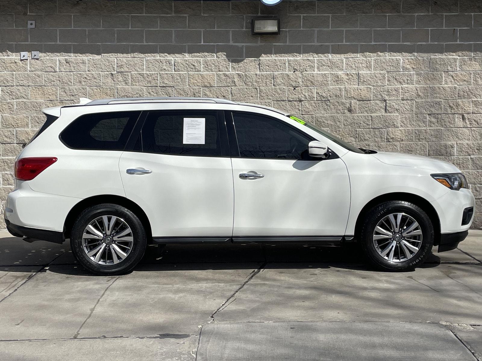 Used 2020 Nissan Pathfinder for sale in St. Joseph MO