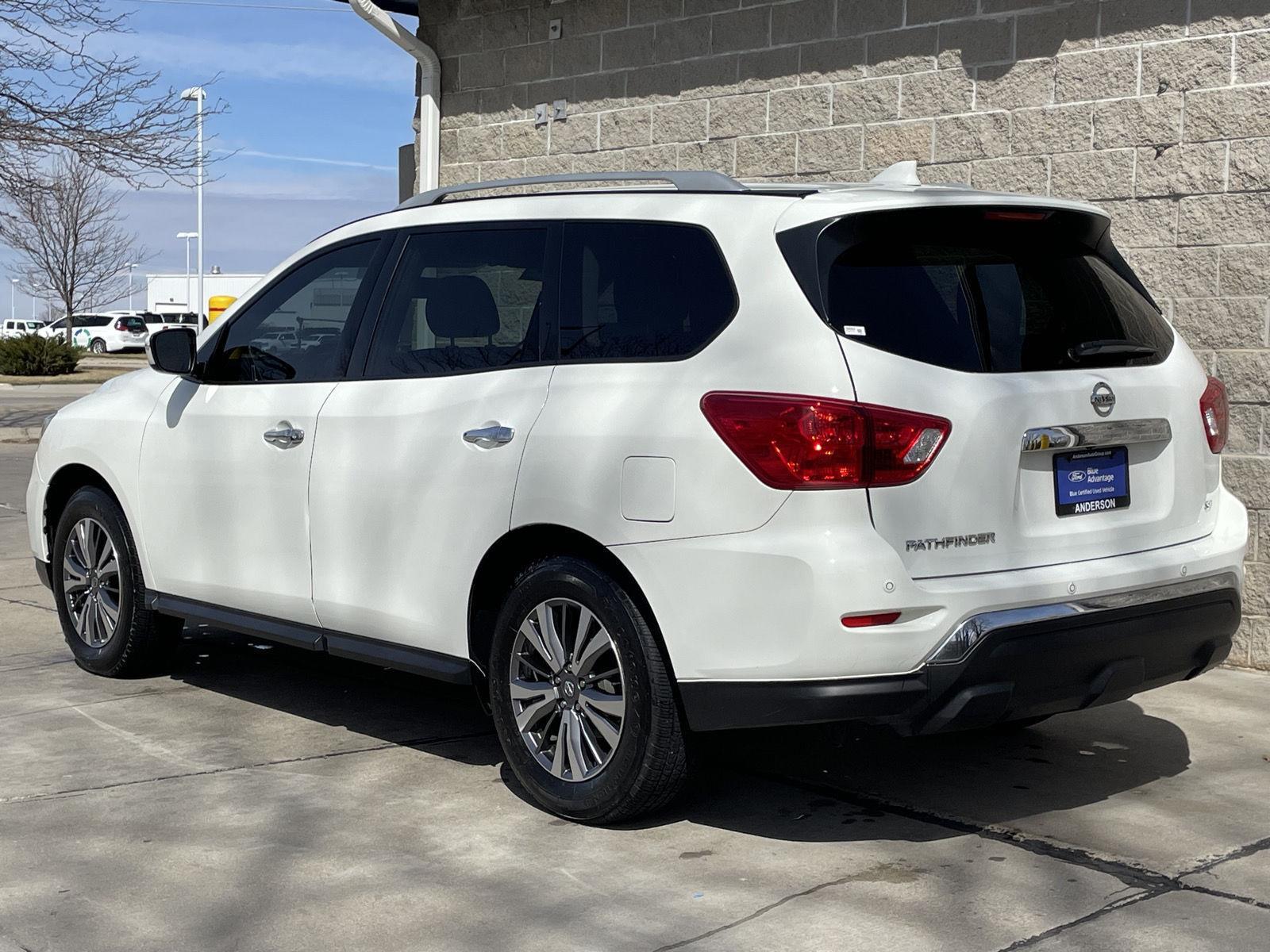 Used 2020 Nissan Pathfinder for sale in St. Joseph MO