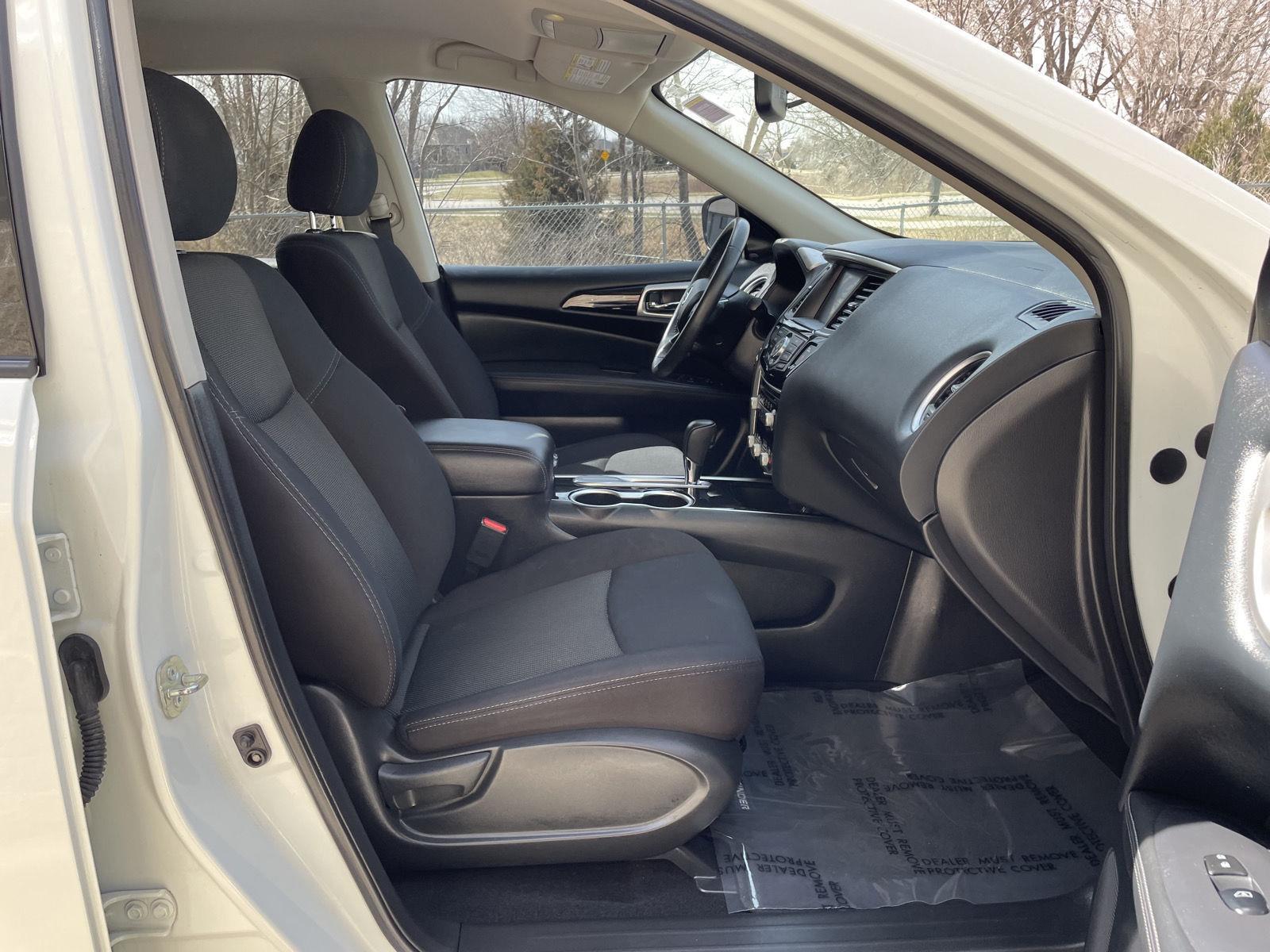 Used 2020 Nissan Pathfinder for sale in St. Joseph MO