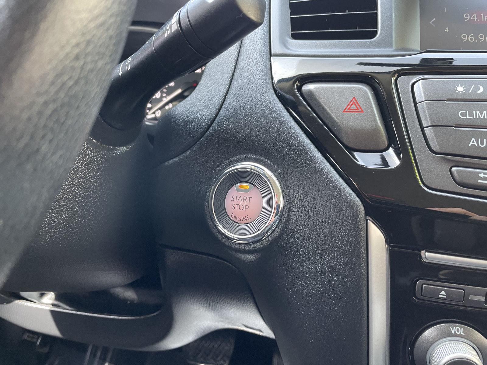 Used 2020 Nissan Pathfinder for sale in St. Joseph MO