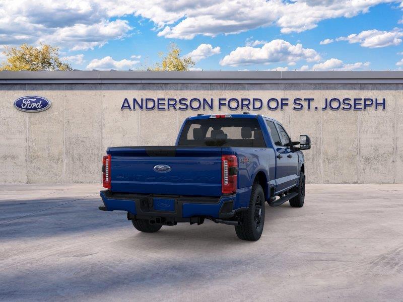 Vehicle photo 8