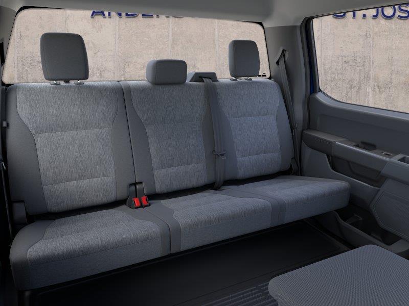 Vehicle photo 11