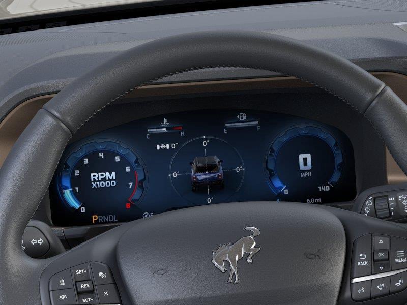 Vehicle photo 13
