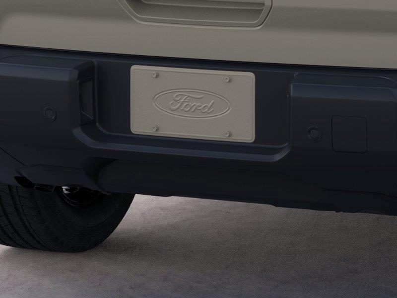 Vehicle photo 23
