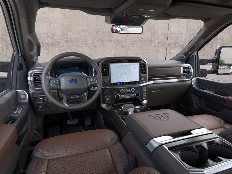 Vehicle photo 9