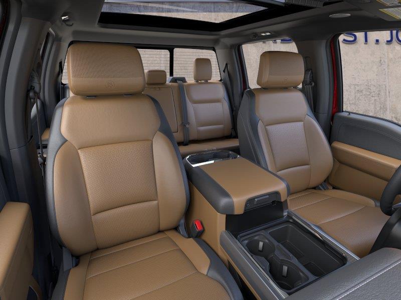 Vehicle photo 10