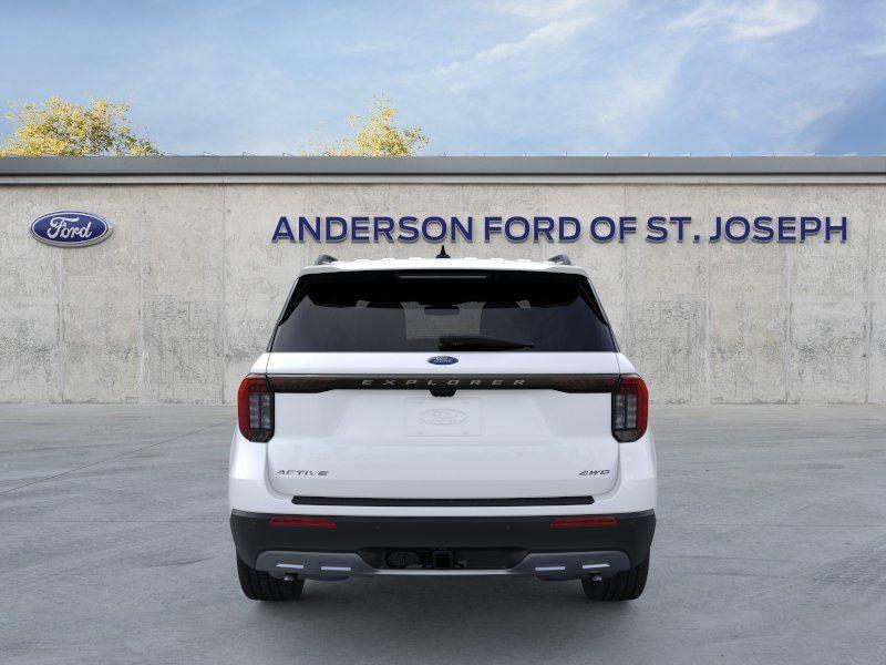 Vehicle photo 5