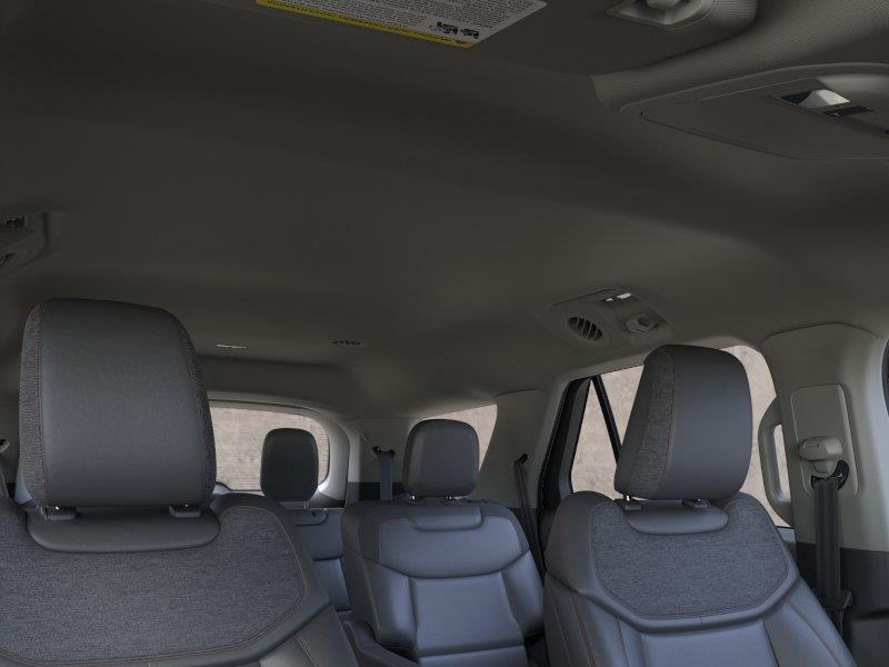 Vehicle photo 22
