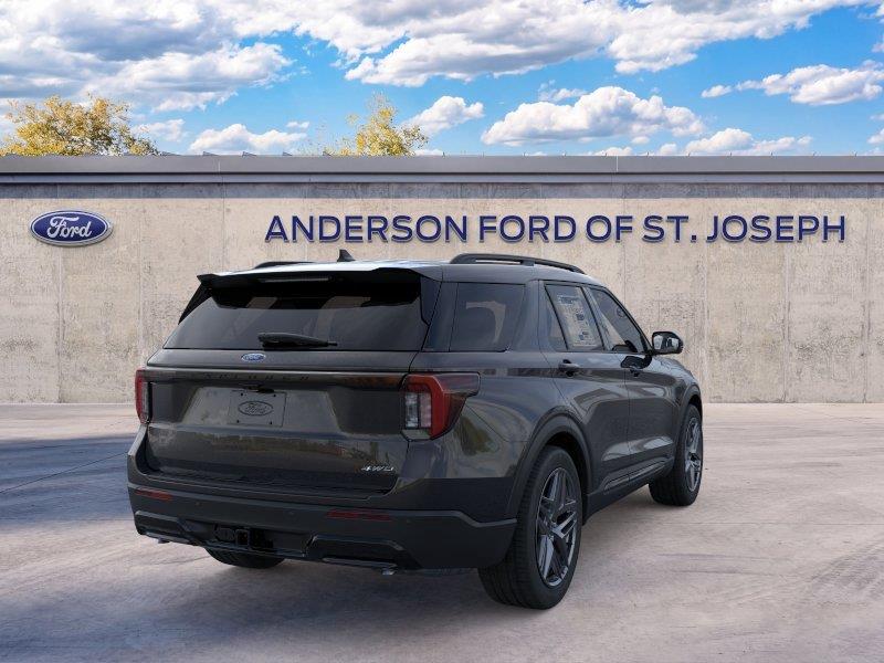 Vehicle photo 8