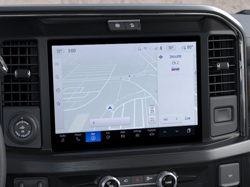 Vehicle photo 14